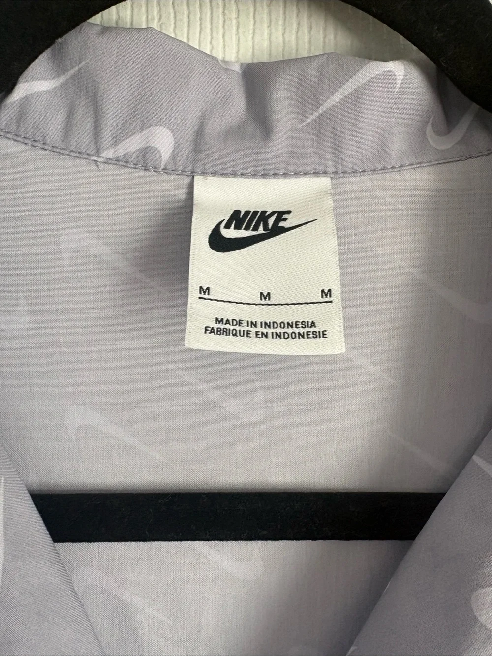 Nike Women’s  Short Sleeve Sportswear Shirt - Light Gray/Purple with Swoosh M